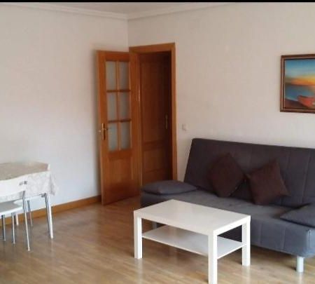 Habitacion Muy Cerca Del Centro, En El Metro 10Min A Sol/ Gran Via Apartment Madrid Ngoại thất bức ảnh