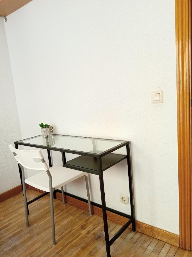 Habitacion Muy Cerca Del Centro, En El Metro 10Min A Sol/ Gran Via Apartment Madrid Ngoại thất bức ảnh