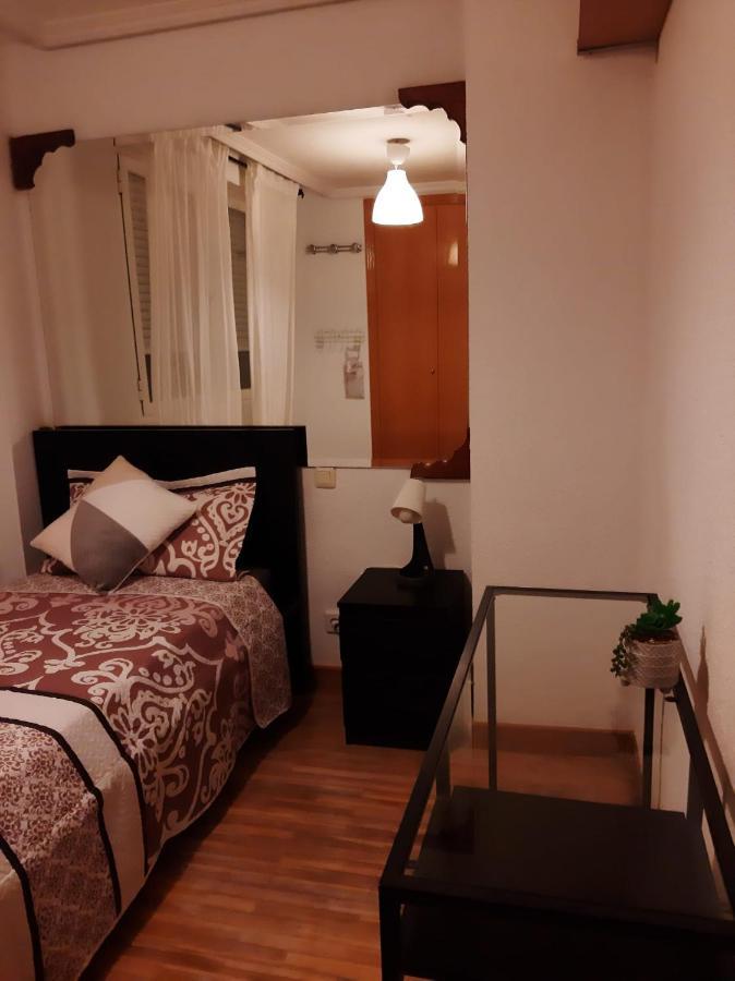 Habitacion Muy Cerca Del Centro, En El Metro 10Min A Sol/ Gran Via Apartment Madrid Ngoại thất bức ảnh